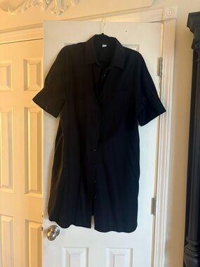 Old Navy Black Short Sleeve Shirt Dress